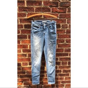 Levi’s 721 High-Rise Skinny - size 27